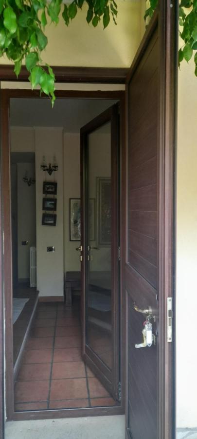 Brezza Di Mare Appartamento In Villa Con Giardino E Spiaggia ,Casa Vacanze Al Mare 夸尔图-圣埃莱娜 外观 照片